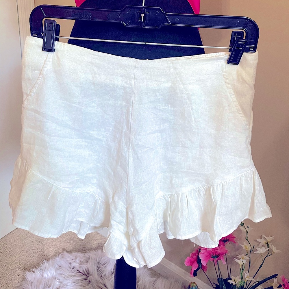 Madewell White High-Waist Ruffle Hem Shorts - Picture 2 of 5